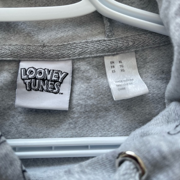 Loonie tunes hoodie-worn once - Picture 2 of 2